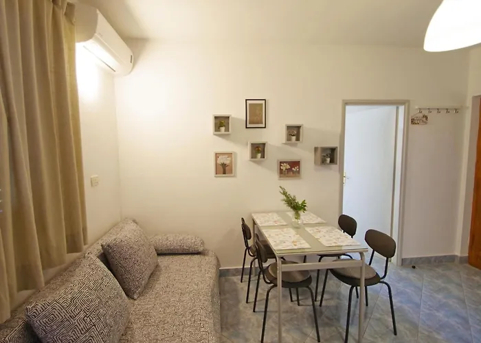Blue - By Interhome Apartament Valbandon